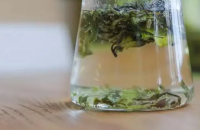 茶叶泡好后分层